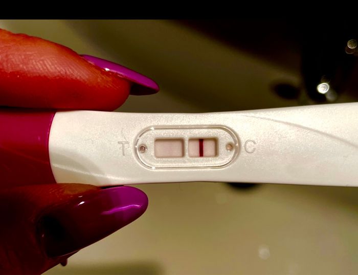 Test hcg con linee leggere 2