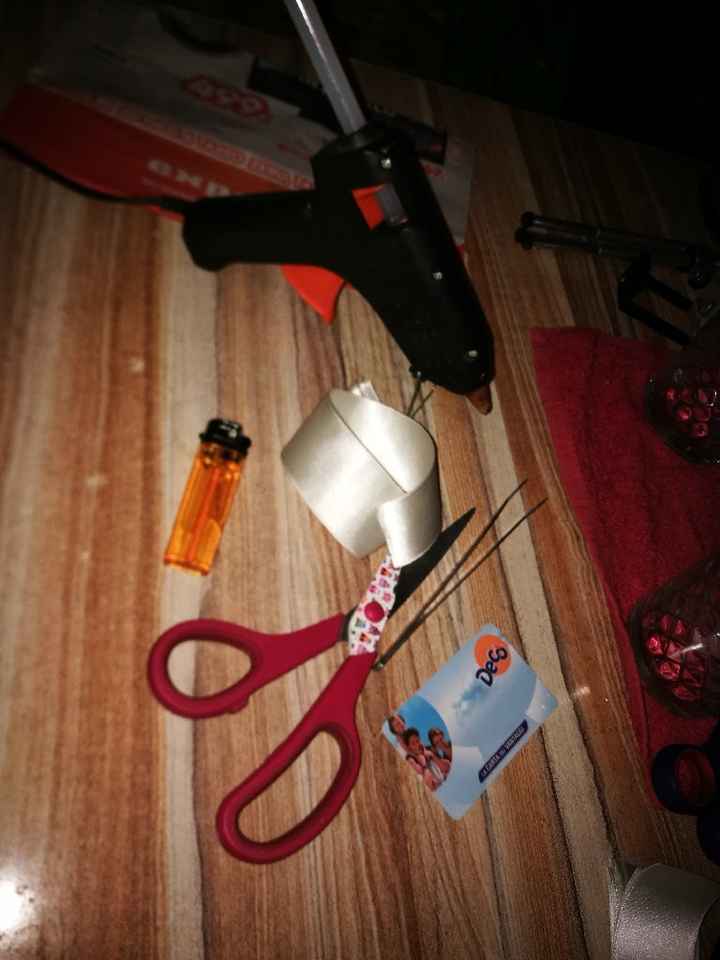 Rose con nastrino - 1