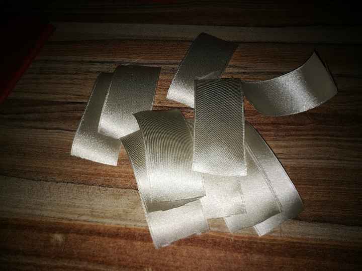 Rose con nastrino - 3