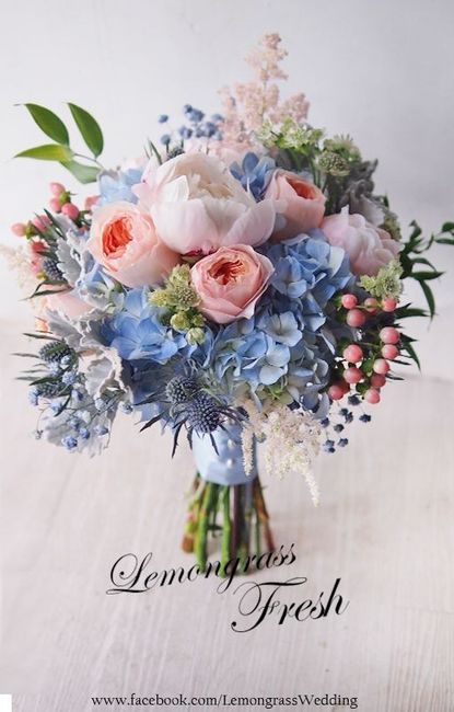 Bouquet blu e bianco 4