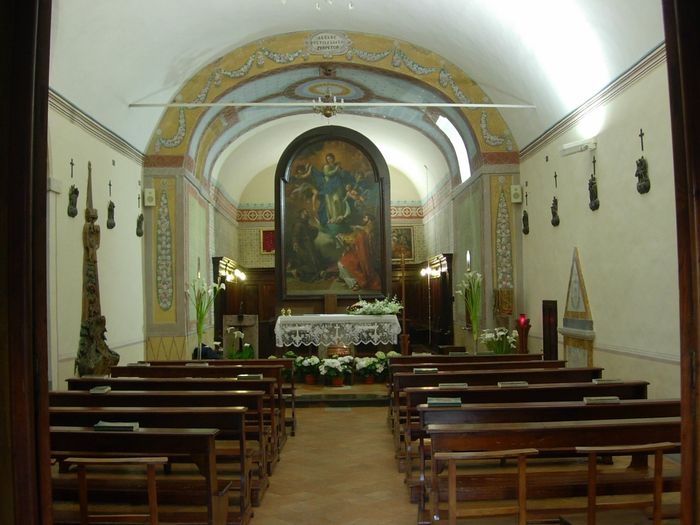 INTERNO CHIESA