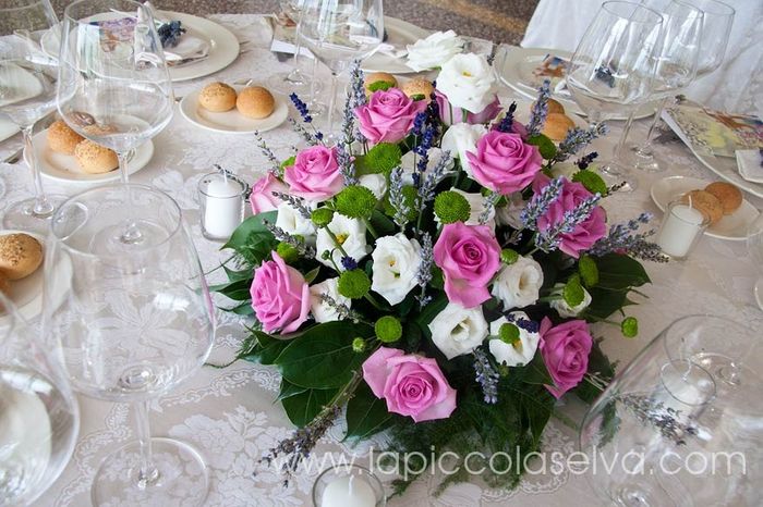 Centrotavola rose bianche e rose rosa