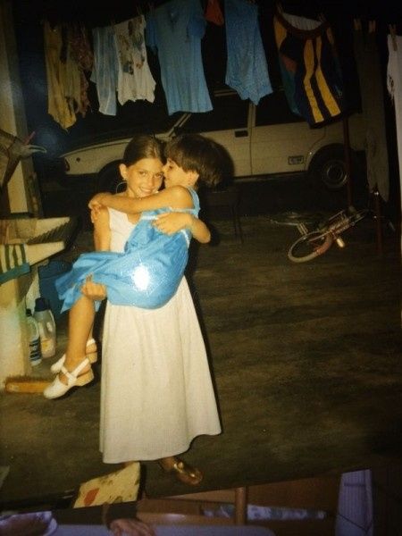 Una nostra foto da bambina e da adulta - 1