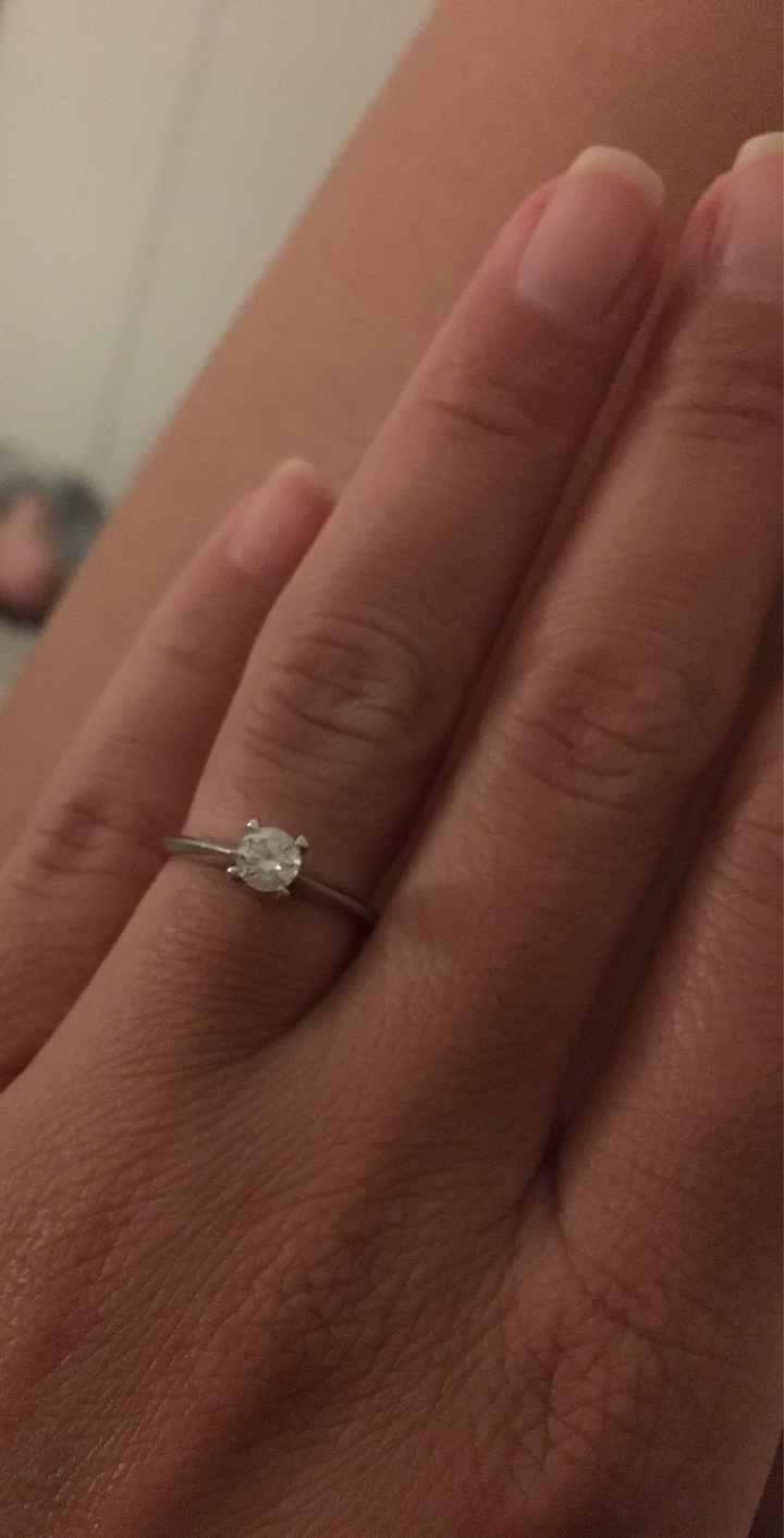 L'anello di fidanzamento? meglio se piccolo!! - 1