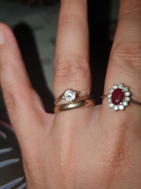 E ora mostraci una foto del tuo anello di fidanzamento! 19