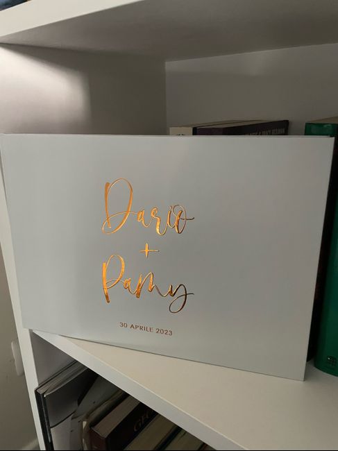 Sposi e spose, "uscite" i vostri guest book 🤣 3