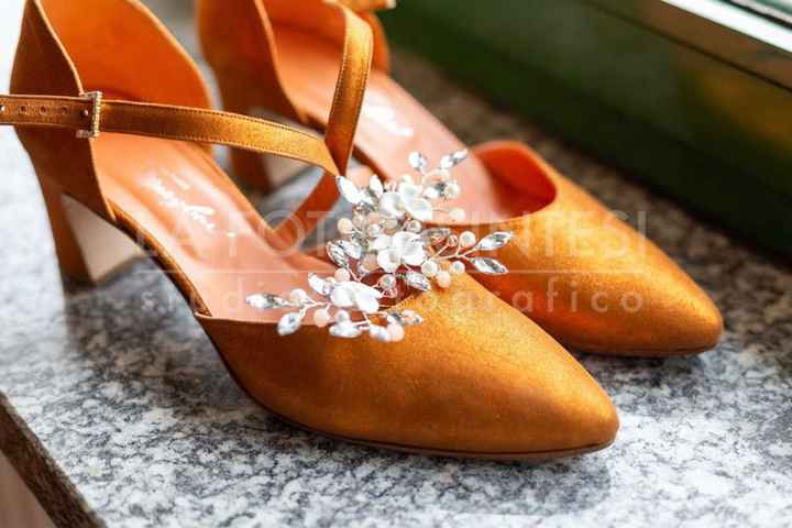 Che scarpe avete scelto per il giorno del Vostro Matrimonio? Scrivete pure modelli/marchi-negozi/pos