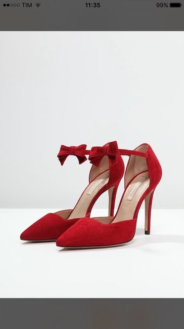 Scarpe rosse introvabili - 3