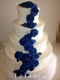 torta con rose blu
