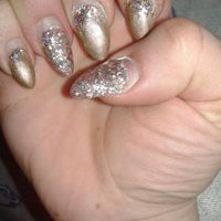 Mi fate vedere le vostre attuali unghie? - 1