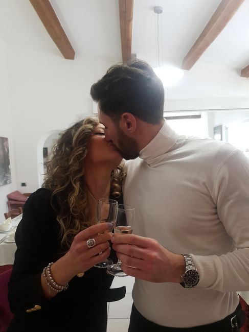 Postate una foto di voi due 👇 - 1