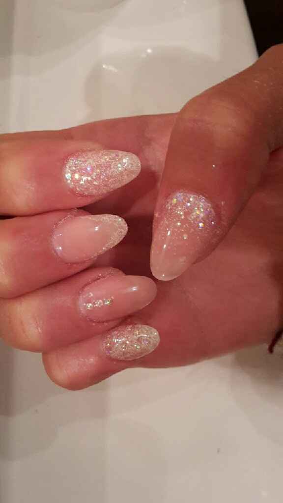 Gel unghie 9 giorni prima. - 2