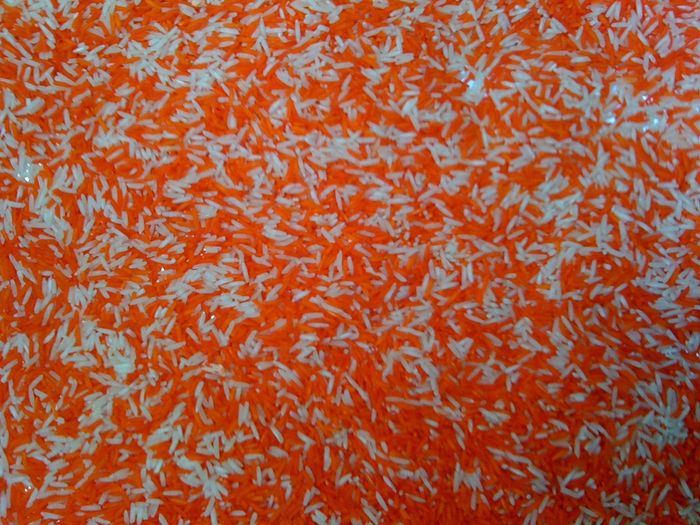 riso arancione e avorio