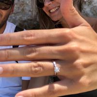 E ora mostraci una foto del tuo anello di fidanzamento! - 1