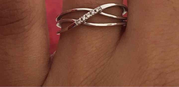 Come sono i vostri anelli di fidanzamento? - 1