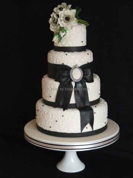 Torta black and white