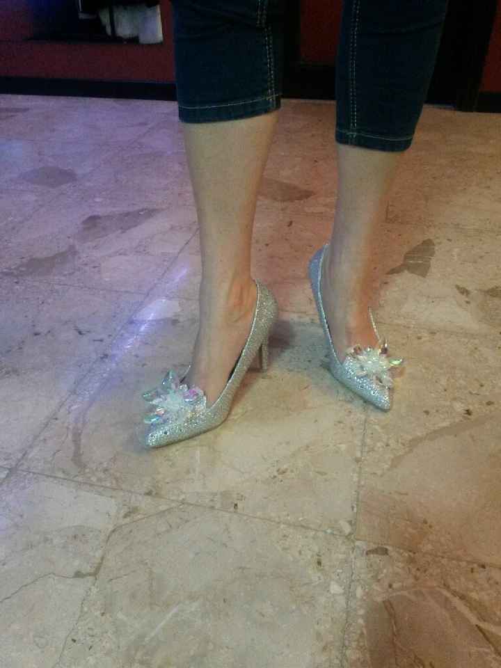 Sono curiosa di vedere le vostre scarpe. .. - 1