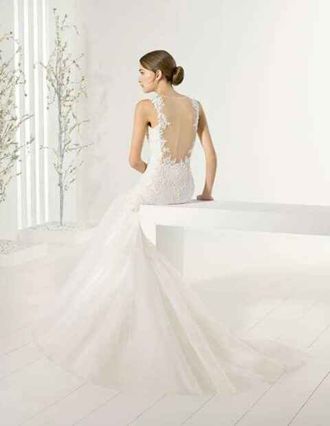 Quando il vestito è scollato per la chiesa ?, - 1