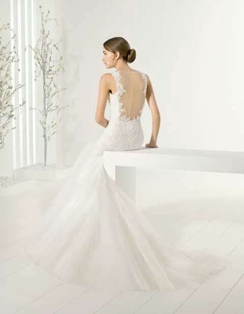 Quando il vestito è scollato per la chiesa ?, - 1