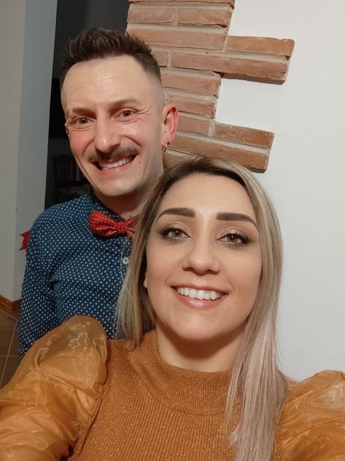 Postate una foto di voi due 👇 - 1