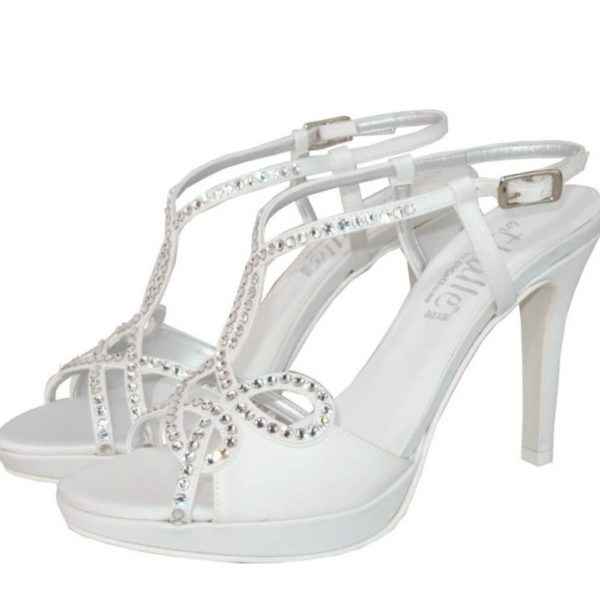 Sfoggiate le vostre scarpe ❤️ - 1