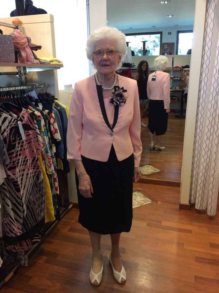 E anche la mia super nonna ha l'abito!!! - 1