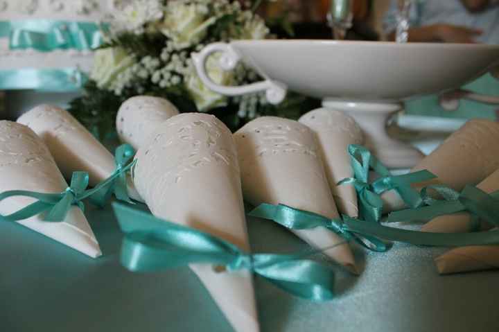 Matrimonio bianco con accenni tiffany - 1