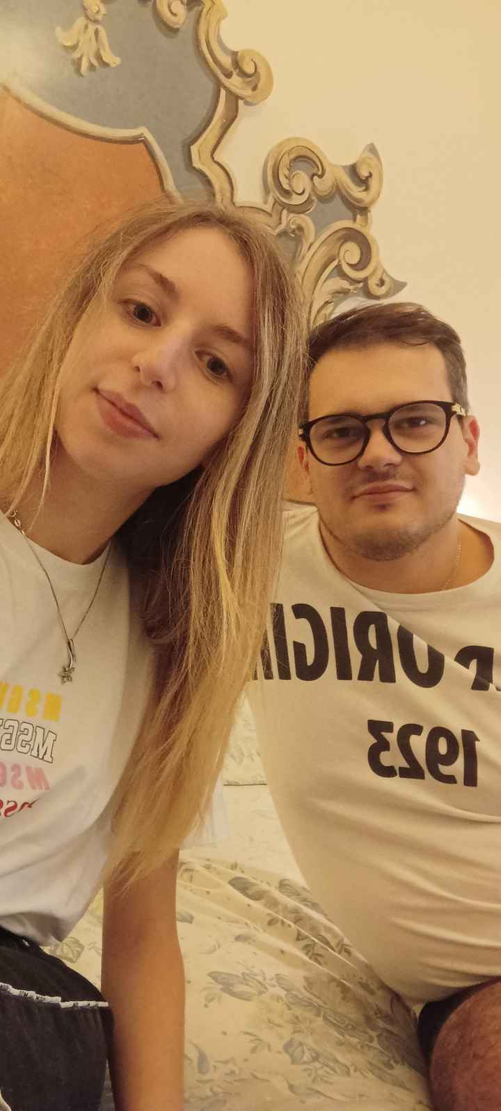 Postate una foto di voi due 👇 - 1