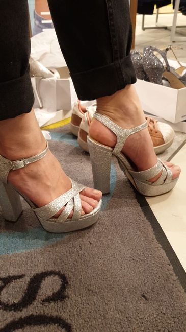 Scarpe,scarpe,scarpe ...croce e delizia👠🥿👡👟 - 3
