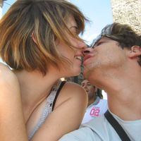 Si avvicina San Valentino - la foto dei vostri baci con fm - 1