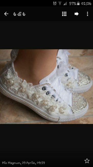 Scarpe con tacco o scarpa a tennis? - 1
