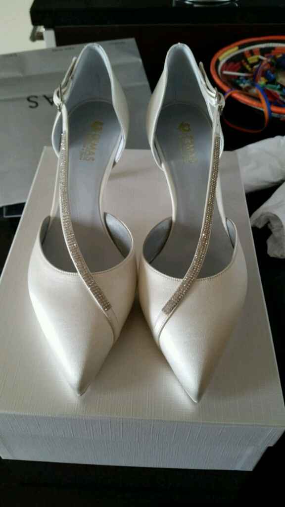 Scarpe sposa....bianche o colorate? mi fate vedere le vostre? - 1