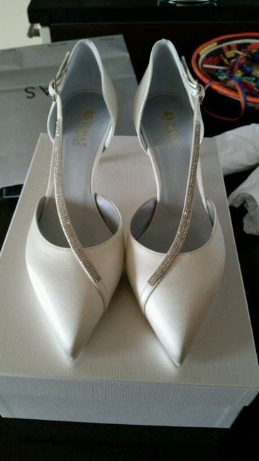 Scarpe sposa....bianche o colorate? mi fate vedere le vostre? - 1