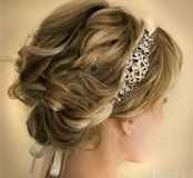 acconciature co cerchietto o diadema