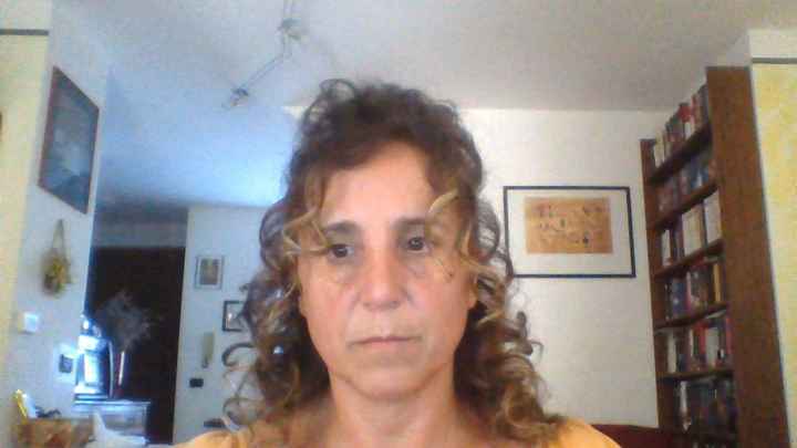 vista capelli frontale senza trucco