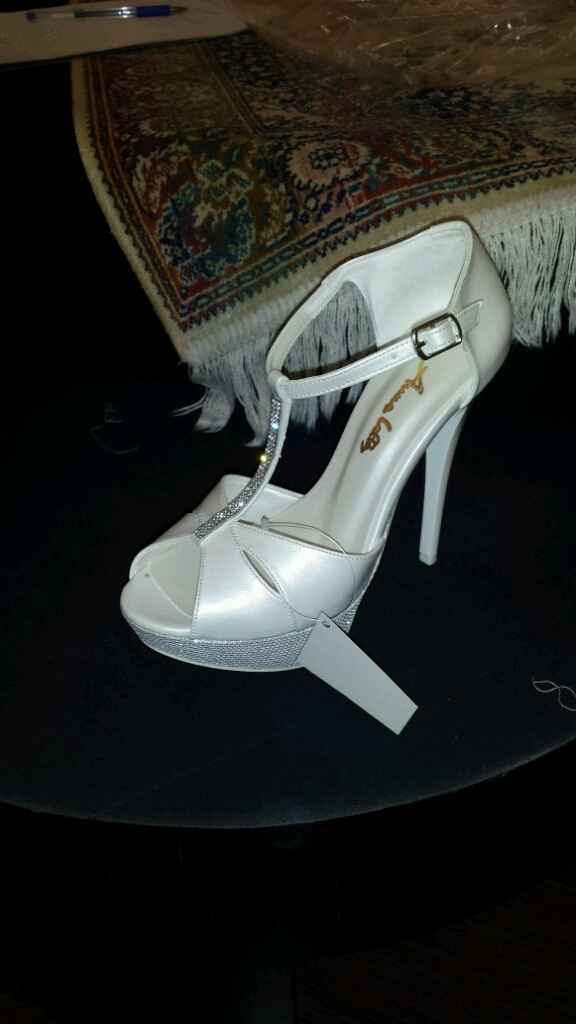 Scarpe sposa....bianche o colorate? mi fate vedere le vostre? - 1