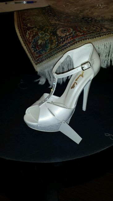 Scarpe sposa....bianche o colorate? mi fate vedere le vostre? - 1