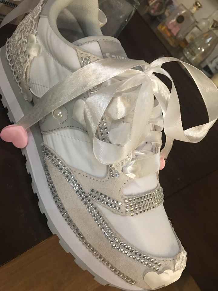 Cambio scarpe; ho trovato le mie superga! - 1