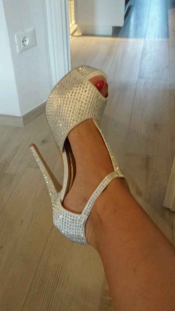 Scarpe sposa....bianche o colorate? mi fate vedere le vostre? - 1