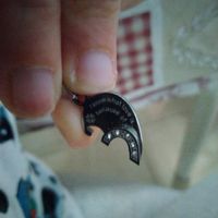 E ora mostraci una foto del tuo anello di fidanzamento! - 1