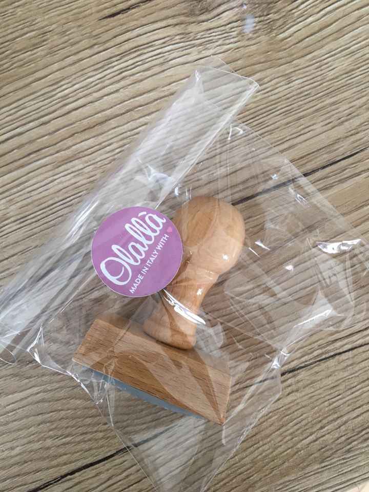 Timbro personalizzato/adesivo chiudi busta - 1