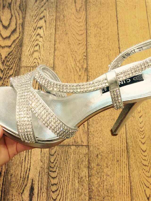 Possibile che non trovo dei sandali gioiello?!? - 1