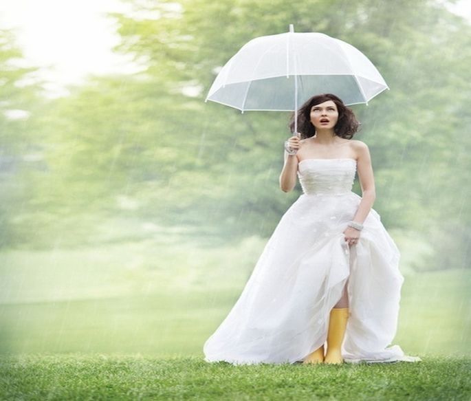 Sposa con pioggia