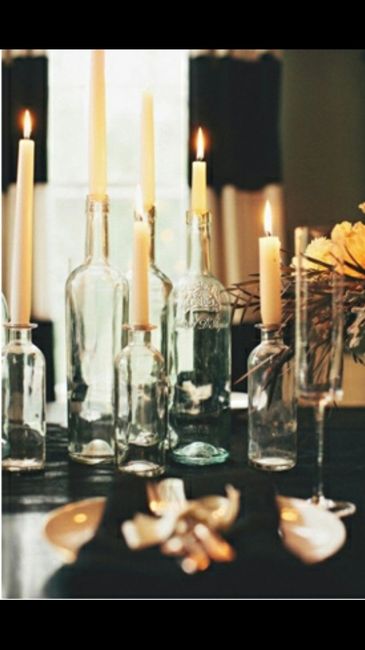 Bottiglie ricoperte di spago centrotavola - 1