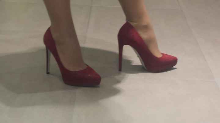 -11 e senza scarpe - 1