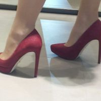 Mi fate vedere le vostre scarpe? - 1