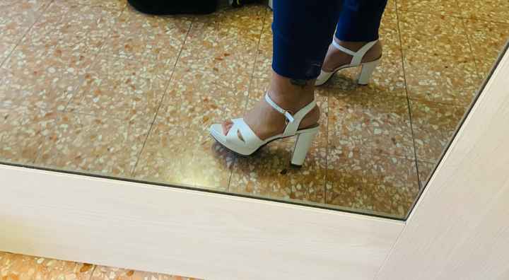 Scarpe trovate - 1