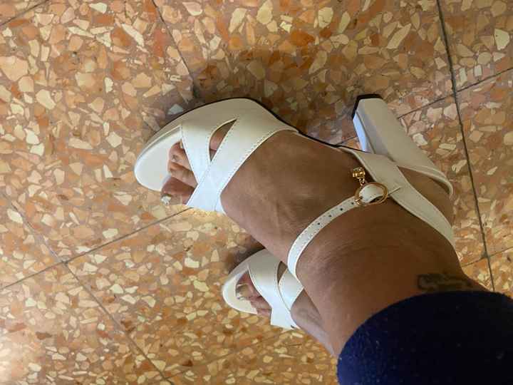 Scarpe trovate - 2