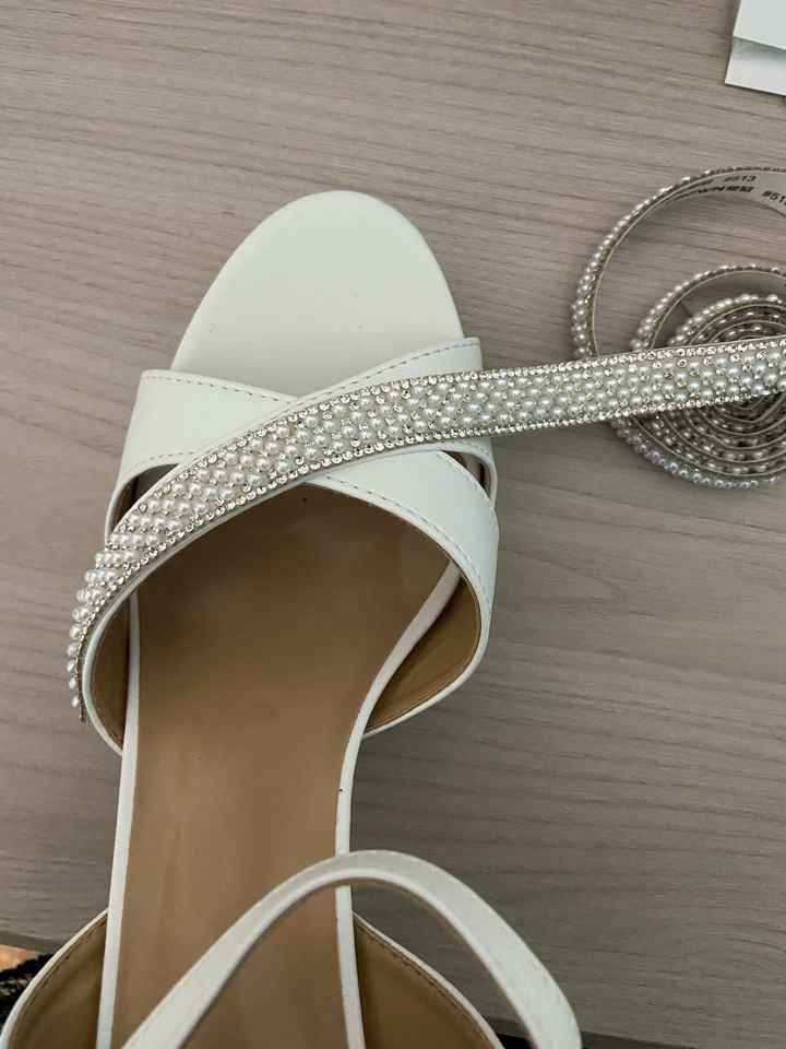 Scarpe trovate - 3