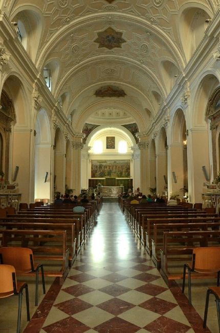 Ecco la nostra chiesetta...prenotata!! - 2